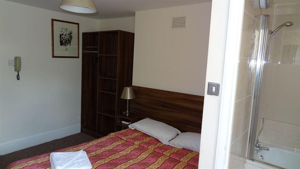 National Hotel London Bagian luar foto