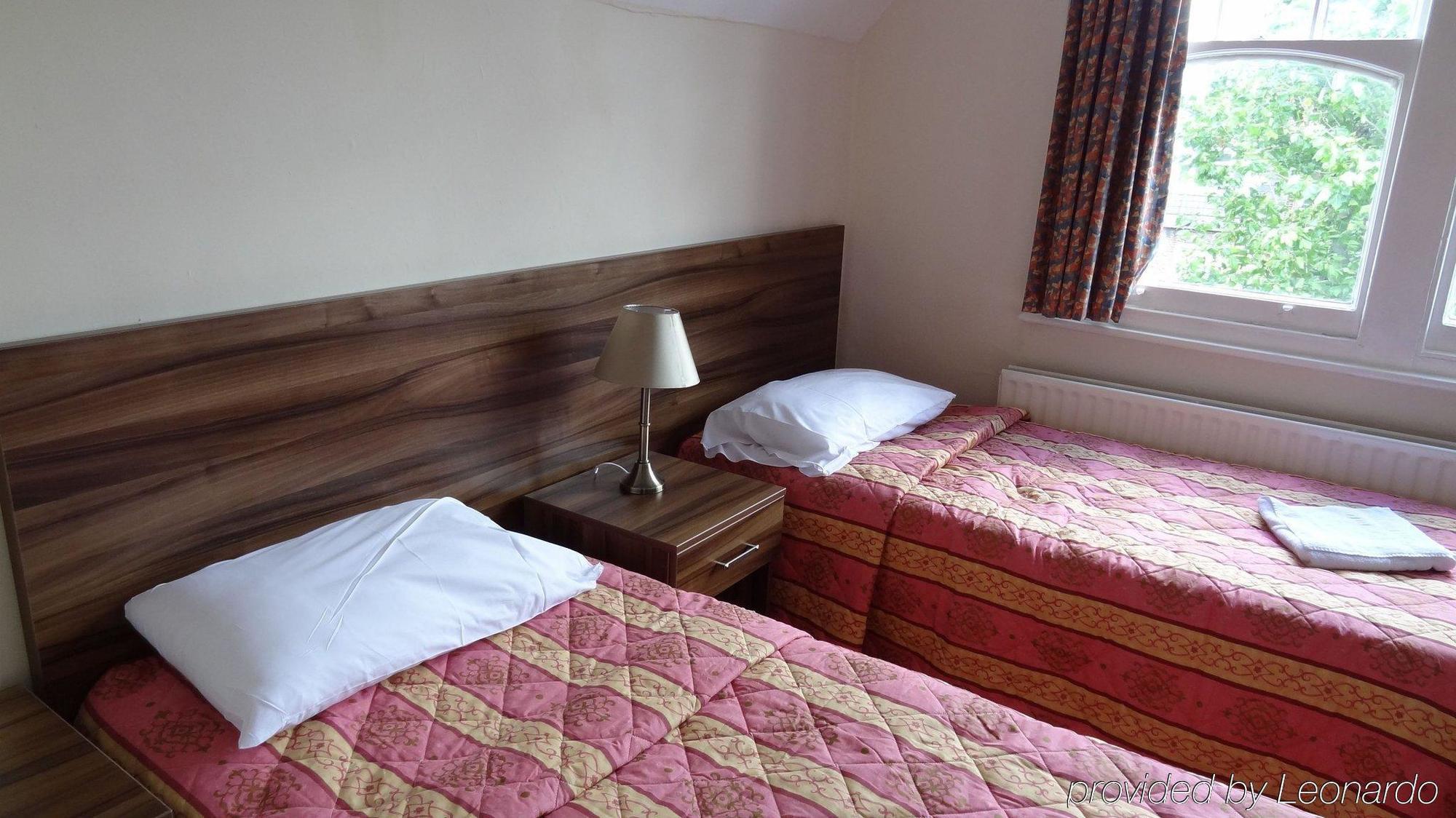 National Hotel London Bagian luar foto