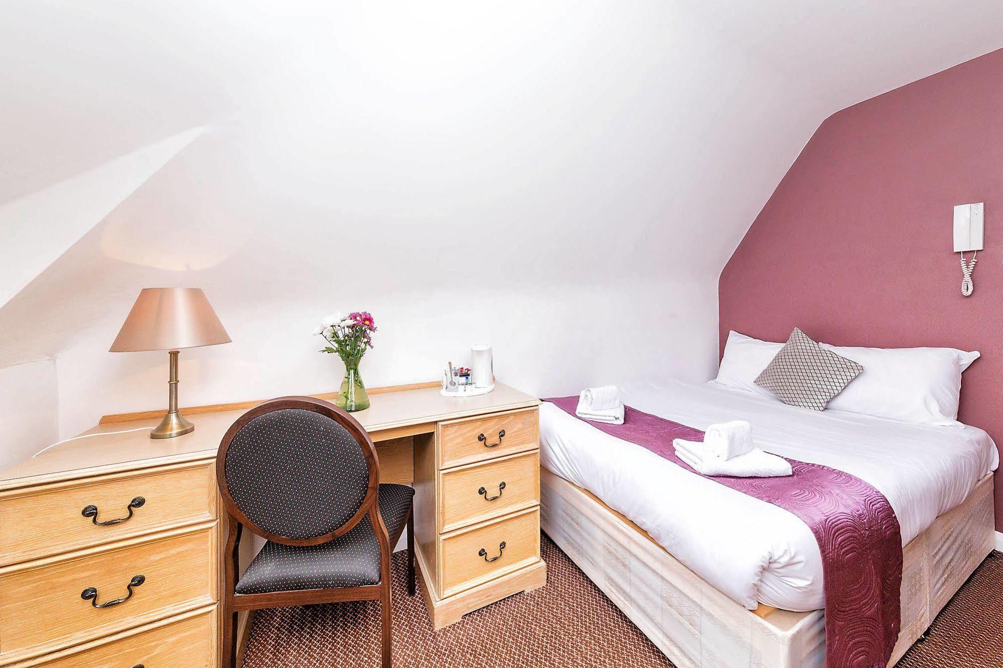 National Hotel London Bagian luar foto