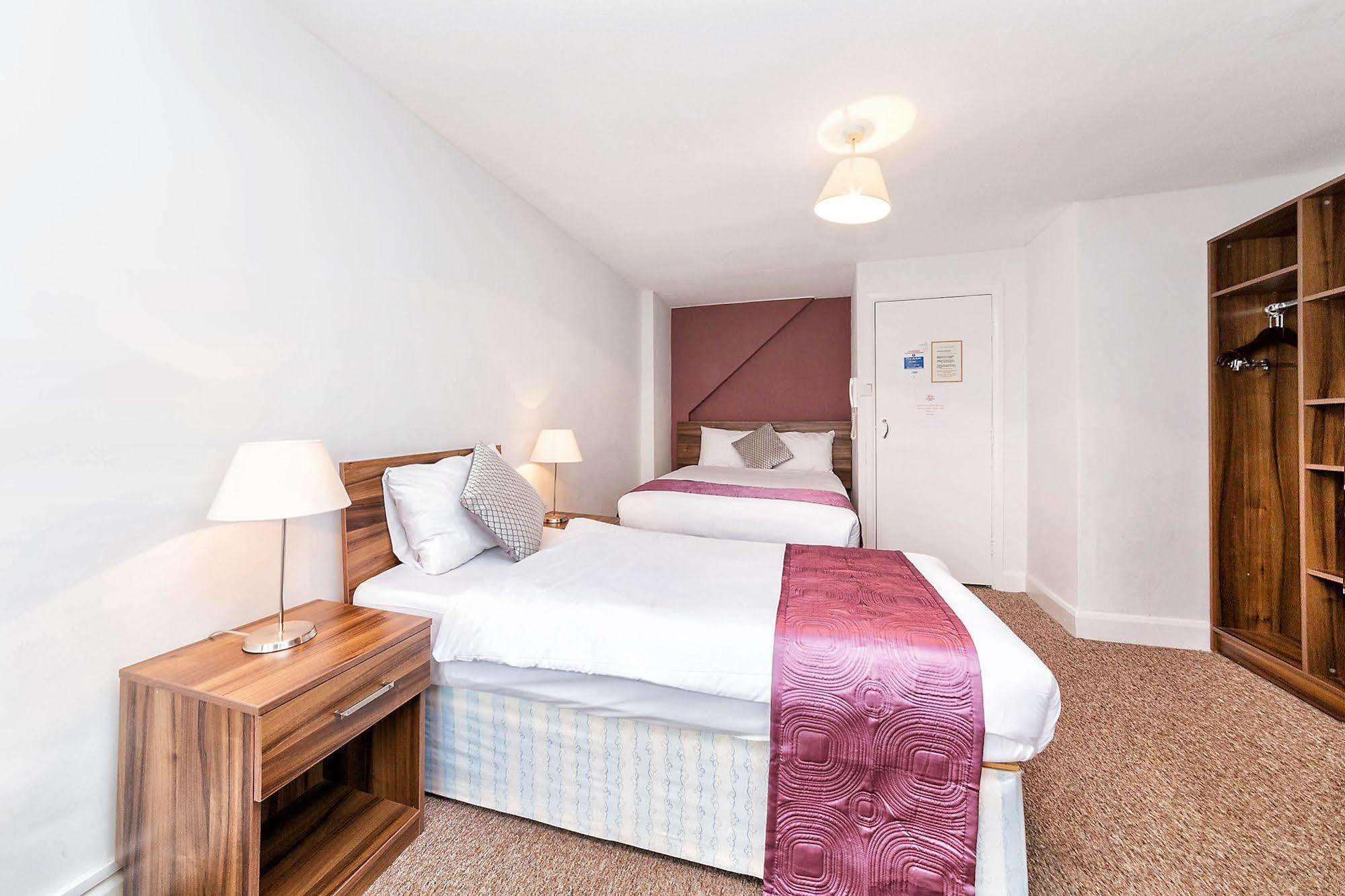 National Hotel London Bagian luar foto